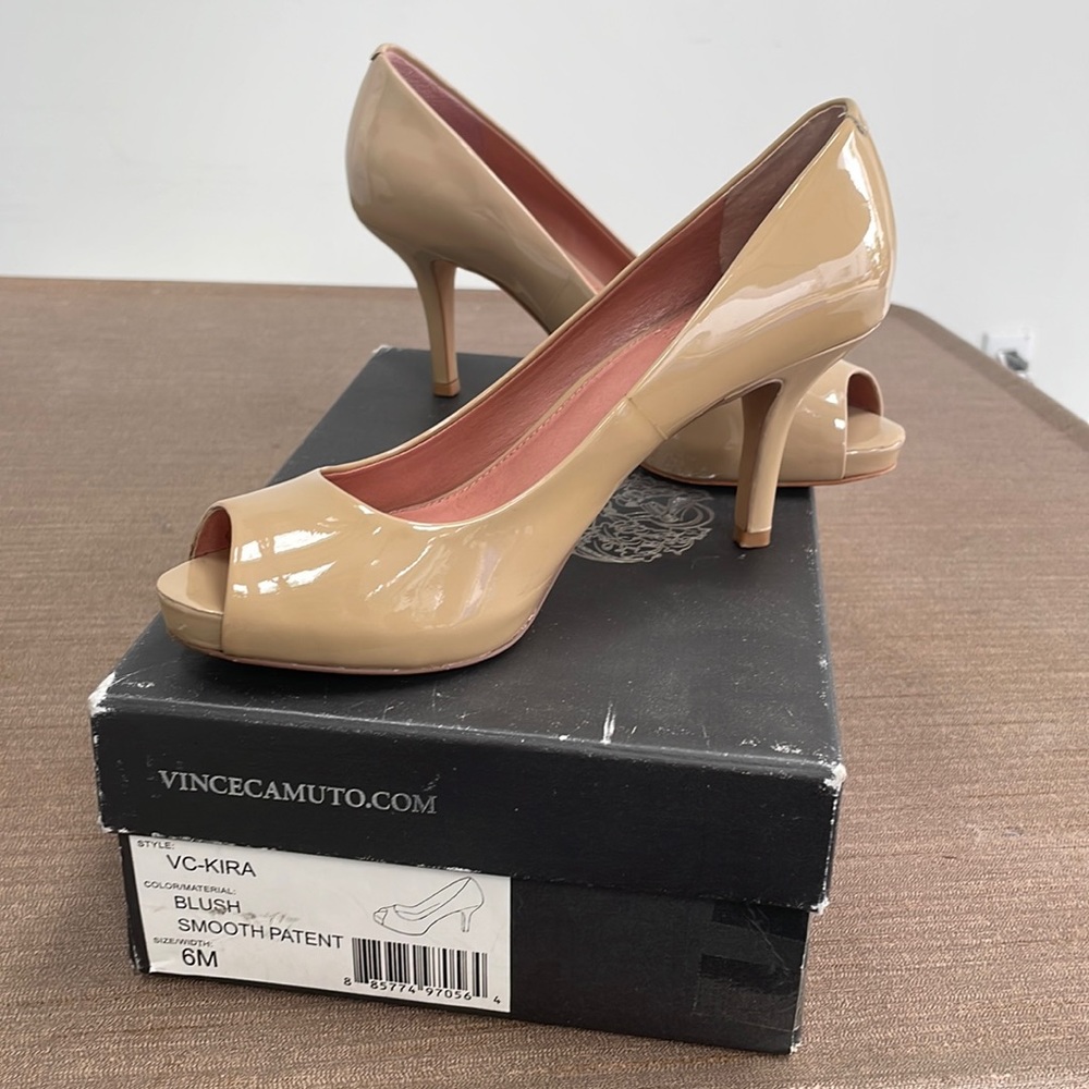 Vince Camuto Blush smooth patent platform peep two with original box